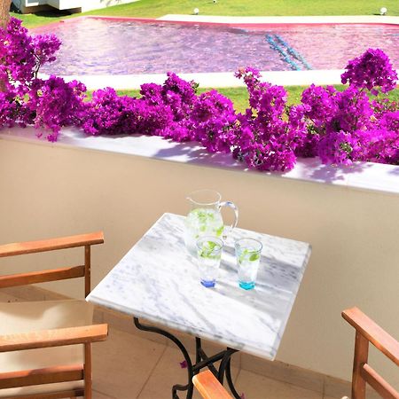 Out Of The Blue Resort & Spa Agia Pelagia  Room photo