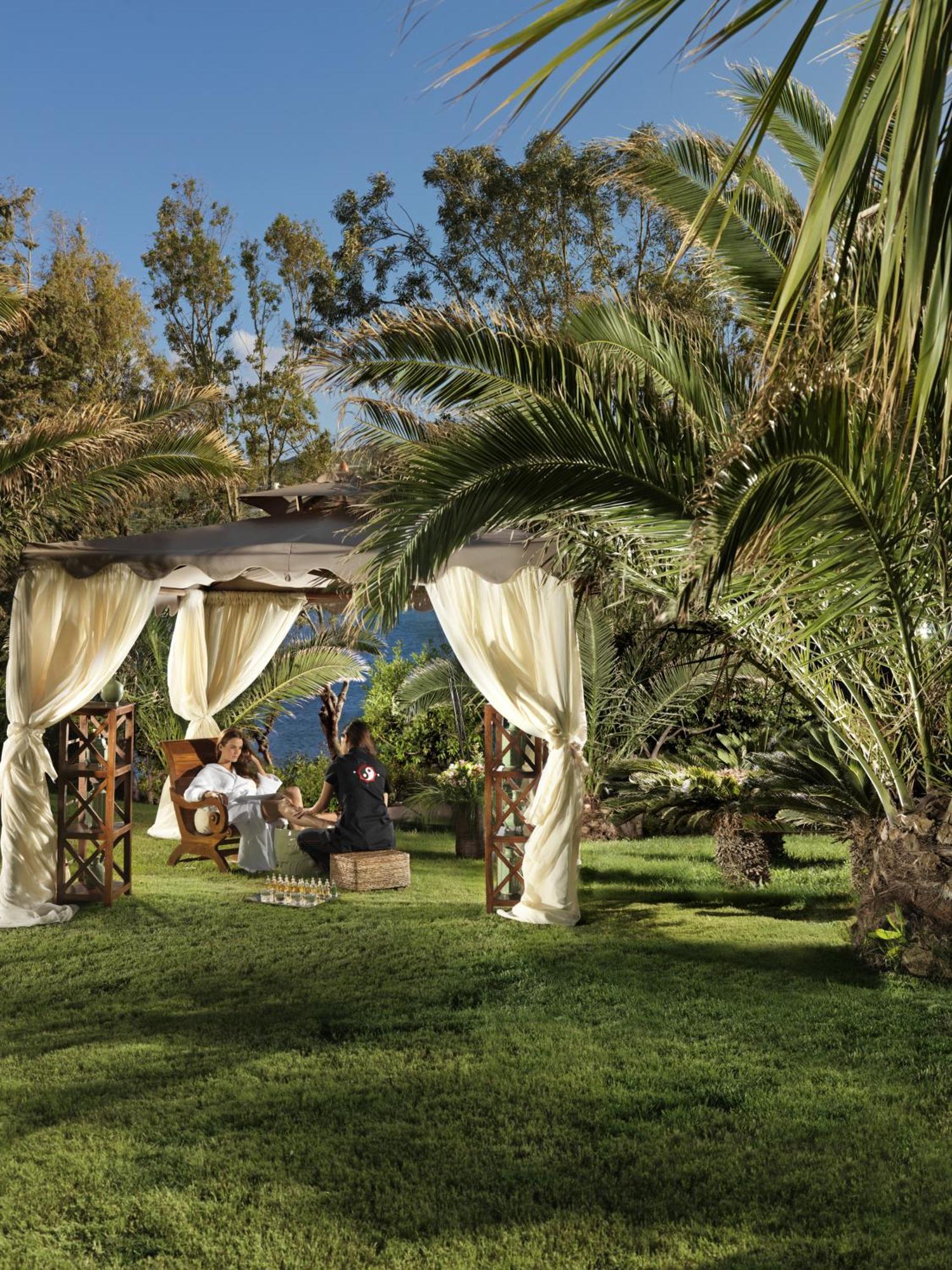 Out Of The Blue Resort & Spa Agia Pelagia  Exterior photo